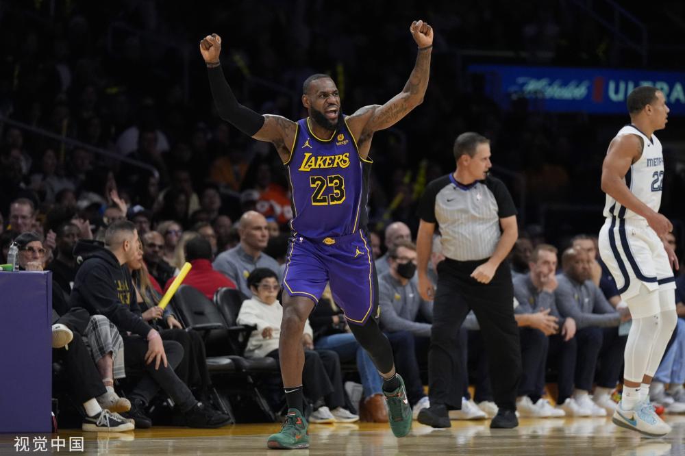 这辆客车在 这辆客车在