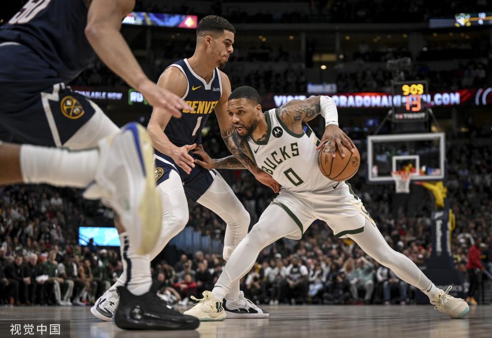 與之續約的 與之續約的