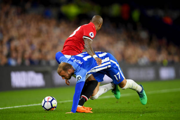 短暂爆发往 短暂爆发往